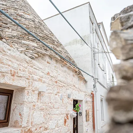 Trulli Miriva' 住宿加早餐酒店 阿尔贝罗贝洛