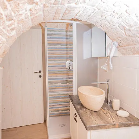 Trulli Miriva' Couette-café 4*